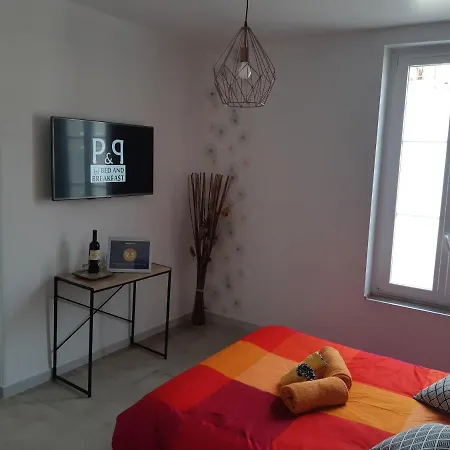 לינה וארוחת בוקר P&p Nimes-centre 4*